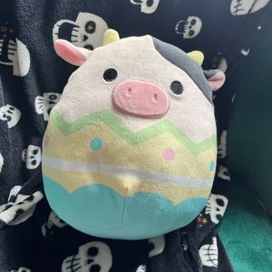 name tag included Conor the cow squishmallow easter edition
